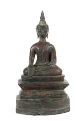 Lanna-Buddha Thailand, 19./20. Jh., Bronze patiniert, auf Th…