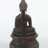 Lanna-Buddha Thailand, 19./20. Jh., Bronze patiniert, auf Th… - Foto 3