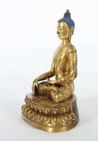 Buddha Shakyamuni 19. Jh., sinotibetisch, Bronze vergoldet,… - Foto 2