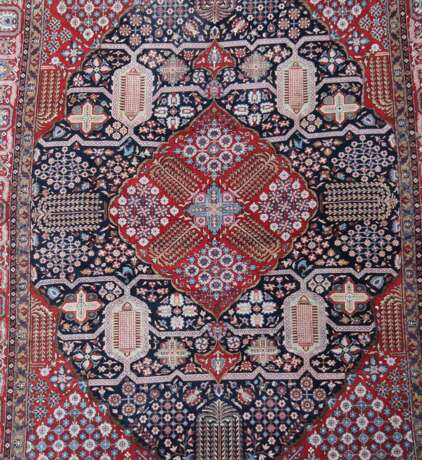Medaillonteppich mit Weidenmotiven Persien, 2. Drittel 20. J… - фото 2