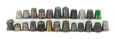 Sammlung Fingerhüte Silber/variierende Metalle, 24 in Größe…