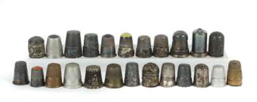 Sammlung Fingerhüte Silber/variierende Metalle, 24 in Größe…