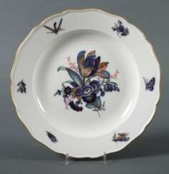 Teller mit goldkonturiertem Dekor Meissen, wohl 1850-1924, P…