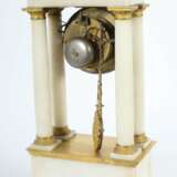 Große Portal-Uhr im Empirestil Anfang 19. Jh., Emailleziffer… - Foto 3