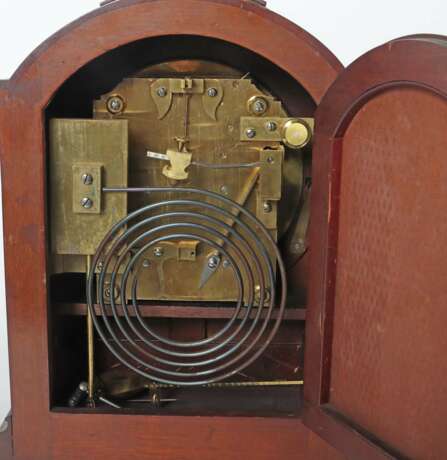 Bracket Clock England, 19. Jh./um 1900, Emaillezifferblatt m… - фото 4