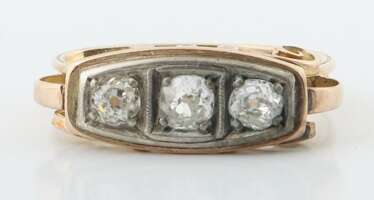 Ring mit Diamanten um 1930, Weiß- und Gelbgold 585, ca. 3,31…