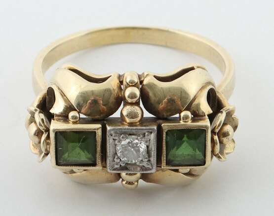 Ring mit Brillant und Turmalinen um 1930, Weiß- und Gelbgold… - Foto 2