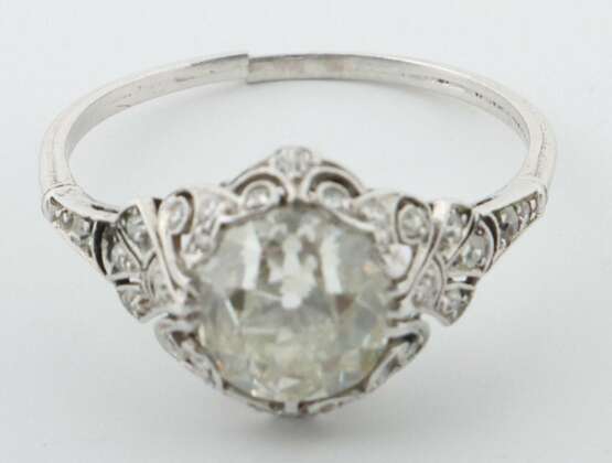 Schöner Art Déco-Ring mit Diamanten 1930er Jahre, Platin ca.… - Foto 2