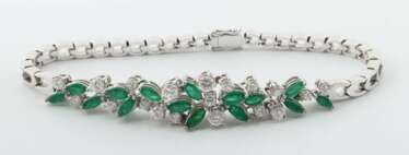 Armband mit Diamanten & Smaragden 1970er Jahre, Weißgold 750…