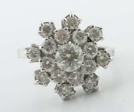 Ring mit Diamantenentourage Juwelier Leicht, 1970er Jahre, W… - фото 1