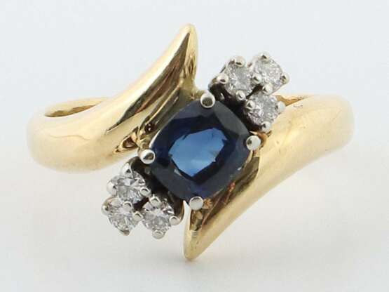 Ring mit Diamanten & Saphir 20. Jh., Gelbgold 750, ca. 5,4 g… - photo 1