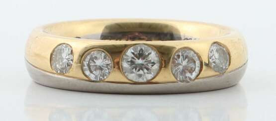 Ring mit Diamanten modern, Weiß- und Gelbgold 750, ca. 11,50… - photo 1