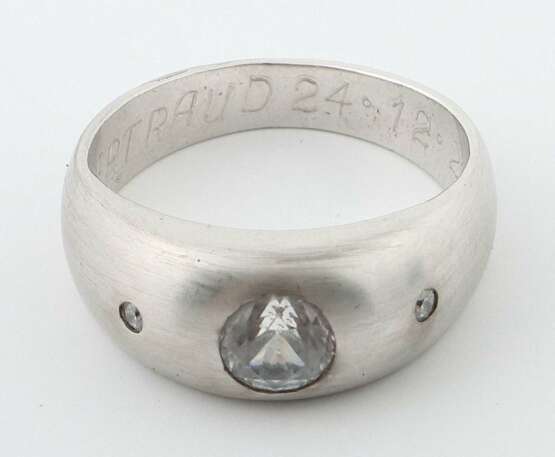 Ring mit Diamanten modern, Weißgold 585 (säuregeprüft), ca.… - фото 2