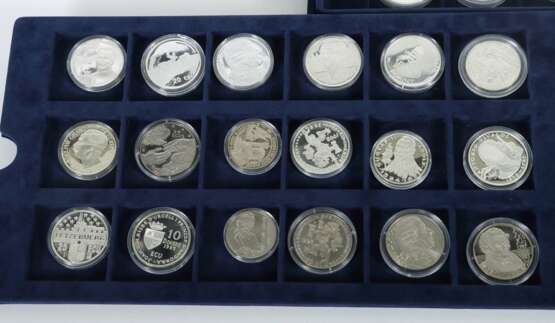 Sammlung von 54 ECU-Münzen 1990er Jahre, hoher Silberanteil,… - photo 2