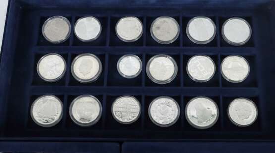 Sammlung von 54 ECU-Münzen 1990er Jahre, hoher Silberanteil,… - Foto 4