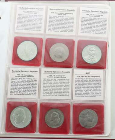 Sammlung DDR-Münzen 32 Münzen, verschiedene Nominale: 5/10/2… - Foto 5