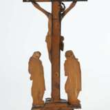Bildschnitzer des 18. Jh. ''Kreuzigungsgruppe'', Holz geschn… - Foto 3