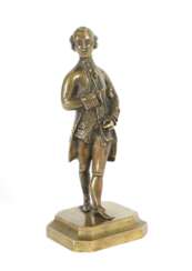 Bildhauer des 19. Jh ''Eleganter Kavalier'', Bronze, vollpla…