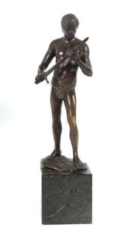 Bildhauer des 19./20. Jh ''Schwertkämpfer, Bronze, vollplast… - фото 1