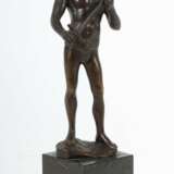 Bildhauer des 19./20. Jh ''Schwertkämpfer, Bronze, vollplast… - photo 2
