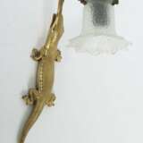 Eidechse als Wandlampe Um 1900, wohl Wiener Bronze, plastisc… - photo 2