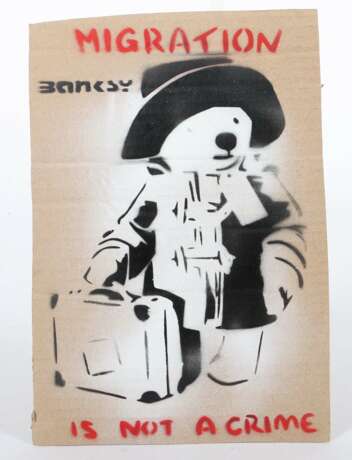 Banksy 1974. ''Migration is not a crime'', verso handschrift… - photo 2