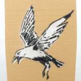 Banksy 1974. ''Vogel'', verso handschriftlich bez., dat. '15… - фото 2