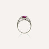 BAGUE RUBIS DE 3.30 CARATS ET DIAMANTS - фото 3