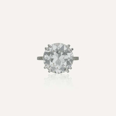 BAGUE DIAMANT DE 9.82 CARATS ET DIAMANTS - фото 1