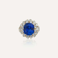 BOUCHERON (MONTURE) BAGUE SAPHIR DE 10.256 CARATS ET DIAMANTS