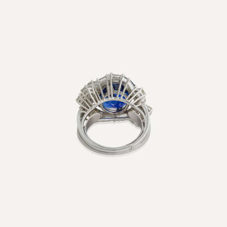 MONTURE VAN CLEEF & ARPELS BAGUE SAPHIR DE 8.47 CARATS ET DIAMANTS - Foto 3