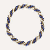 VAN CLEEF & ARPELS ENSEMBLE DE TROIS BRACELETS TRANSFORMABLES EN COLLIER ET SAUTOIR 'TWIST' LAPIS-LAZULI ET PERLES DE CULTURE - photo 5