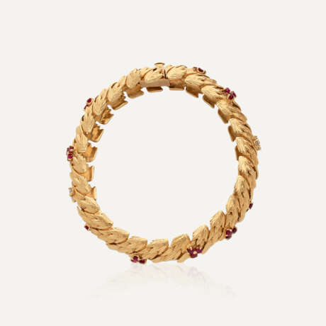 VAN CLEEF & ARPELS BRACELET RUBIS ET DIAMANTS - photo 2