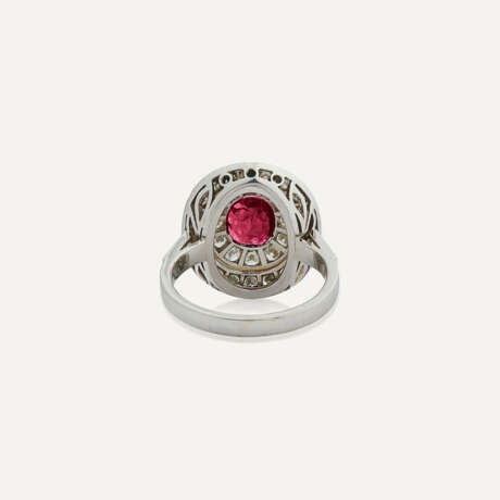 BAGUE RUBIS ET DIAMANTS - Foto 3