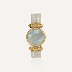 VAN CLEEF & ARPELS MONTRE DE DAME PERLES DE CULTURE, NACRE ET DIAMANTS