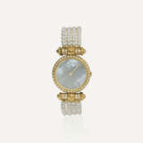 VAN CLEEF & ARPELS MONTRE DE DAME PERLES DE CULTURE, NACRE ET DIAMANTS - photo 1