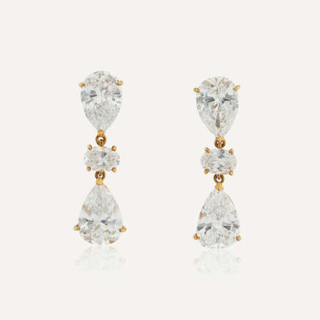 PAIRE DE BOUCLES D'OREILLES DIAMANTS DE 3.03 CARATS, 3.02 CARATS, 2.50 CARATS ET 2.40 CARATS ET DIAMANTS - Foto 1