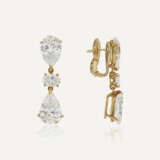 PAIRE DE BOUCLES D'OREILLES DIAMANTS DE 3.03 CARATS, 3.02 CARATS, 2.50 CARATS ET 2.40 CARATS ET DIAMANTS - Foto 2