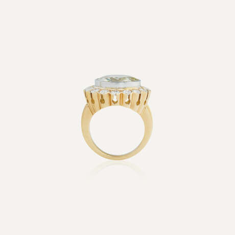 BAGUE DIAMANT DE 10.99 CARATS ET DIAMANTS - photo 3