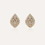 VAN CLEEF & ARPELS ENSEMBLE COMPRENANT BOUCLES D’OREILLES ET BAGUE DIAMANTS - photo 2