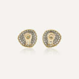 VAN CLEEF & ARPELS BOUCLES D'OREILLES 'TRIGONE' DIAMANTS - фото 3