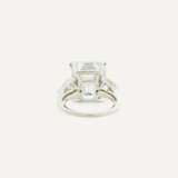 VAN CLEEF & ARPELS BAGUE DIAMANT DE 10.45 CARATS ET DIAMANTS - Foto 4