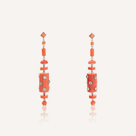 ATTRIBUÉES À CARTIER BOUCLES D’OREILLES ART DÉCO CORAIL ET DIAMANTS - фото 1