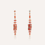 ATTRIBUÉES À CARTIER BOUCLES D’OREILLES ART DÉCO CORAIL ET DIAMANTS - photo 2