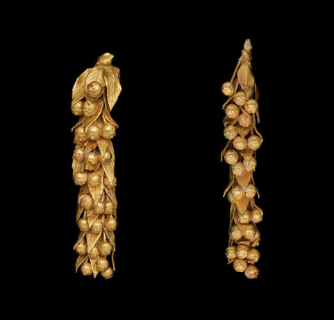 TWO ACHAEMENID GOLD DIADEM SECTIONS - photo 1