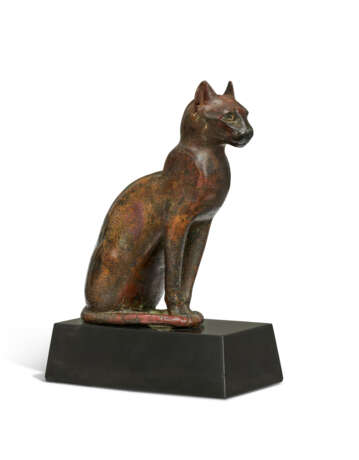 AN EGYPTIAN BRONZE CAT - photo 1