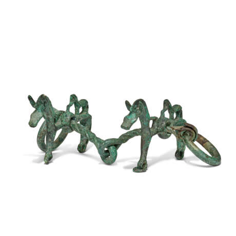 A VILLANOVAN BRONZE HORSE BIT - photo 1