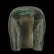 AN EGYPTIAN BRONZE WIG - Auktionspreise