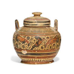 A CORINTHIAN BLACK-FIGURED LIDDED PYXIS