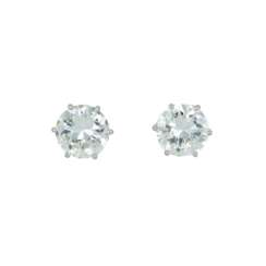 Solitaire Ear Studs